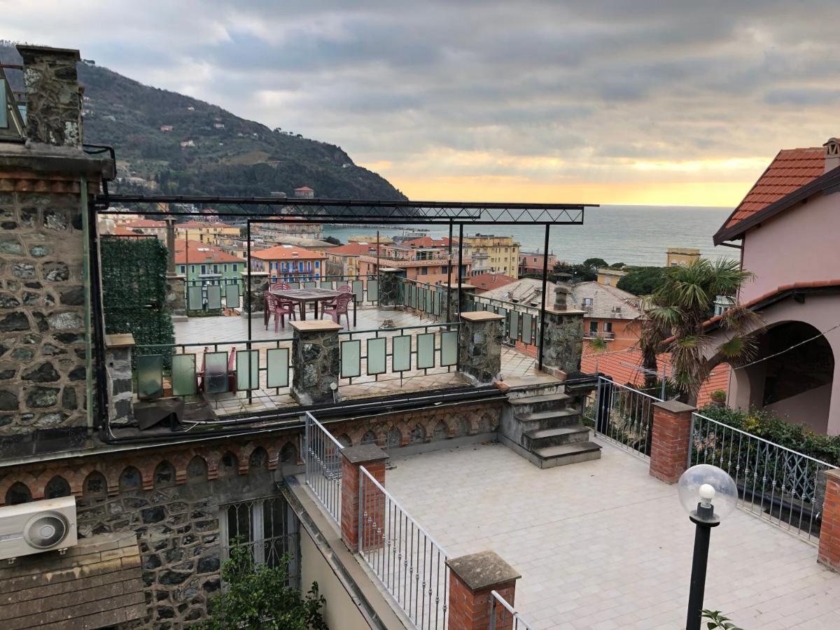 Appartamento Al Castelletto レヴァント エクステリア 写真
